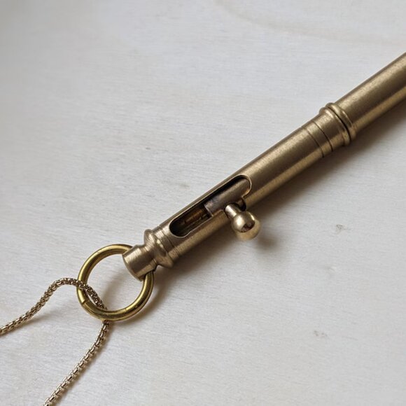 Elegant Gold Pendant Necklace - Picture 8 of 8